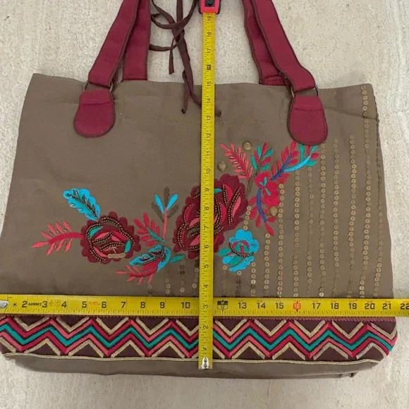 🌹HOST PICK🌹 NWT Raga Embroidered Tote - Picture 10 of 14